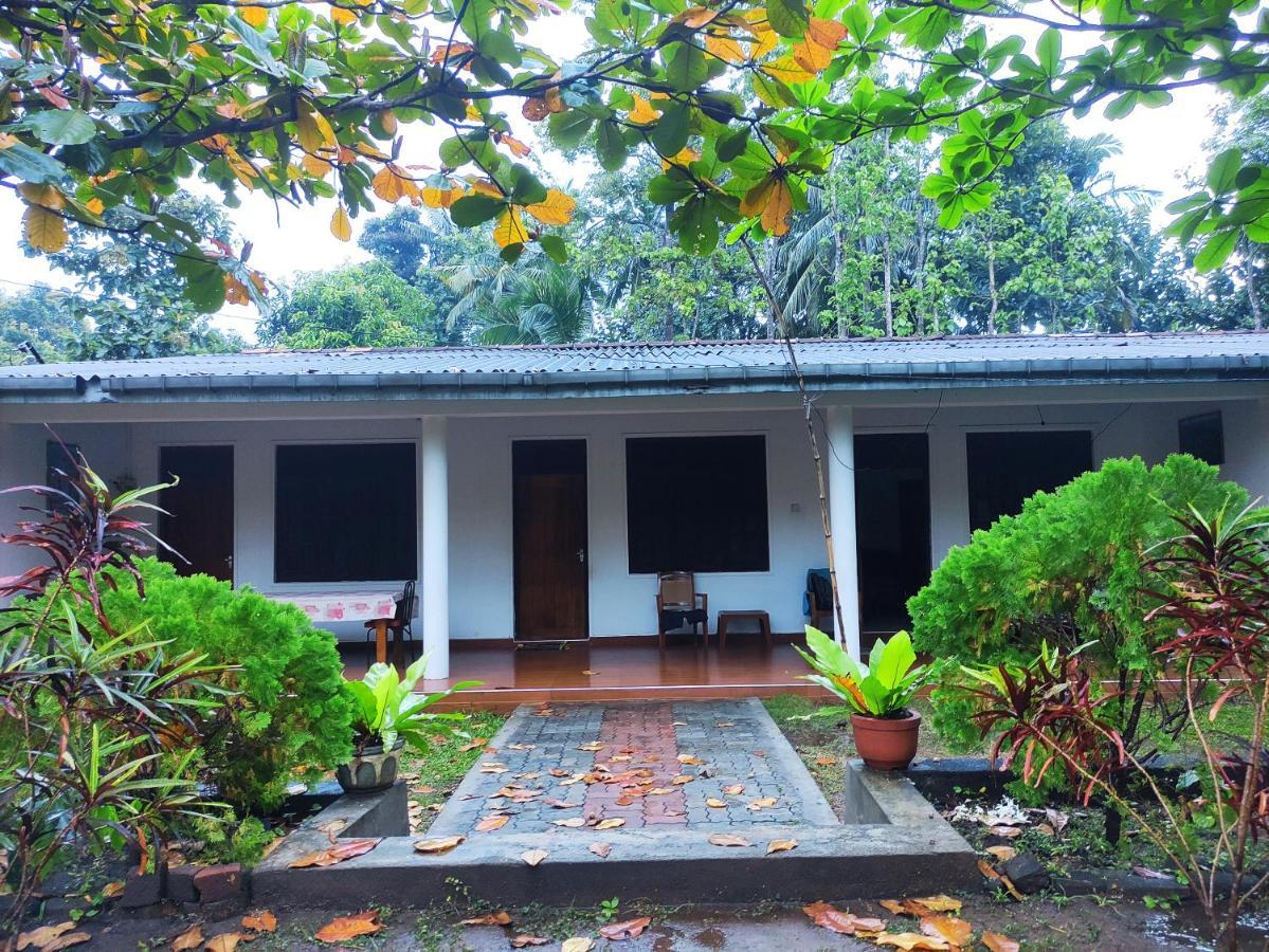 Deer Garden Guest Hotell Polonnaruwa Exteriör bild